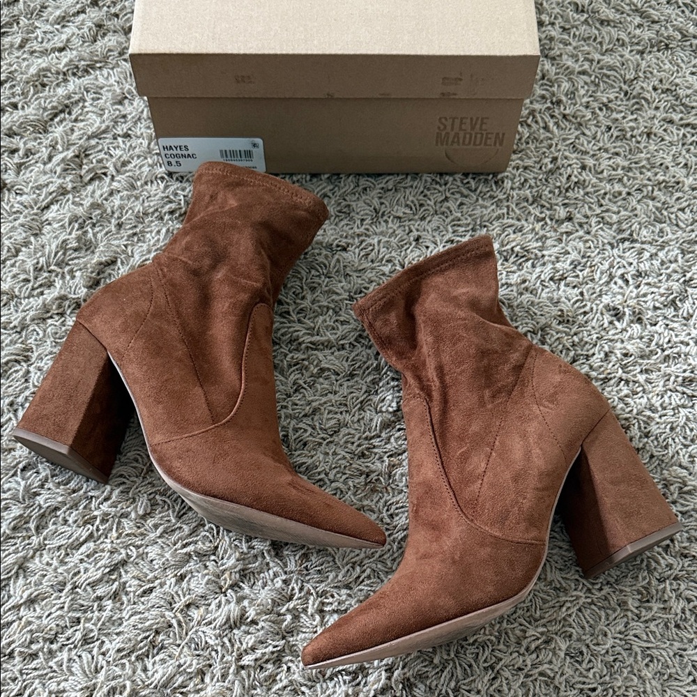 Steve Madden Hayes Brown Suede Boots